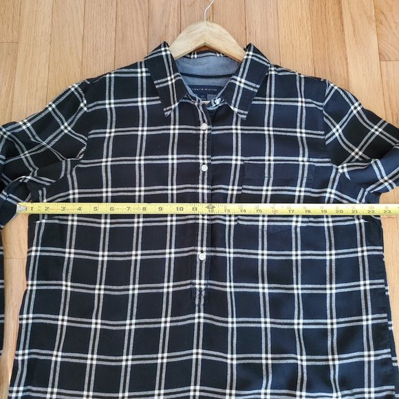 Tommy Hilfiger women's black plaid flannel button down size large - Picture 2 of 10